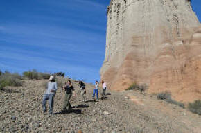 Farallones multicolores del Cañón de El Chiflón — El Chiflón, La Rioja.